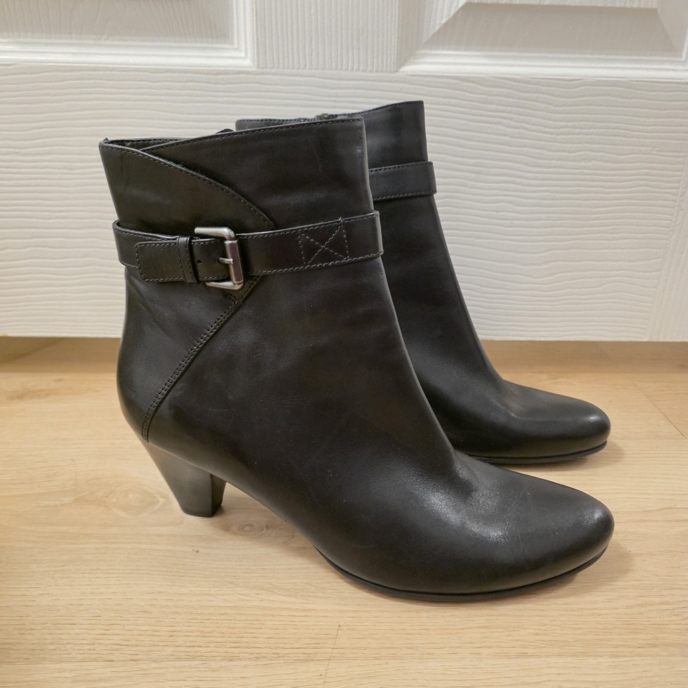 Ecco Black Leather Hope Heeled Buckle Going Out Feminine Ankle Boots Size 10.5